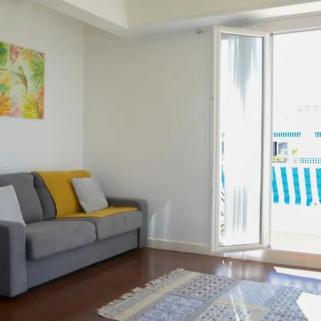 Apartment Bright With Sea View