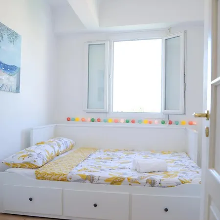 Bright With Sea View Apartment
