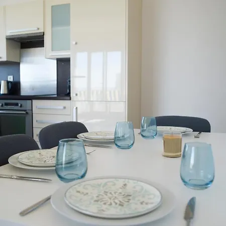 Apartment Bright With Sea View Nice