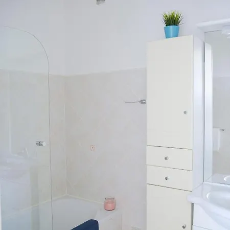 Apartment Bright With Sea View